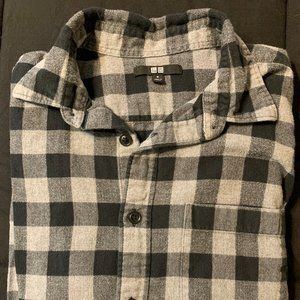 UNIQLO Men's Flannel Checkered Long Sleeve Shirt